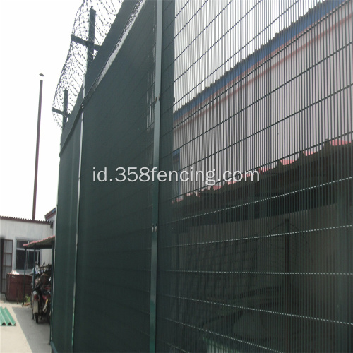 Pagar hewan Segitiga Bending Wire Mesh Fence